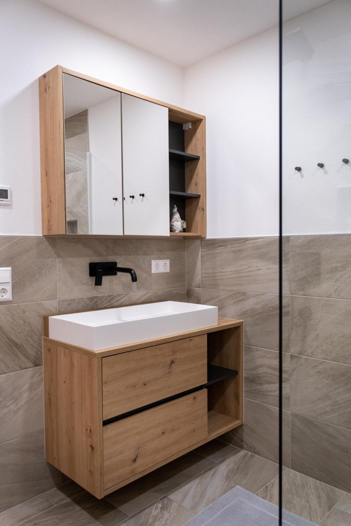 Appartement Ausblick ราดชตัดท์ ภายนอก รูปภาพ